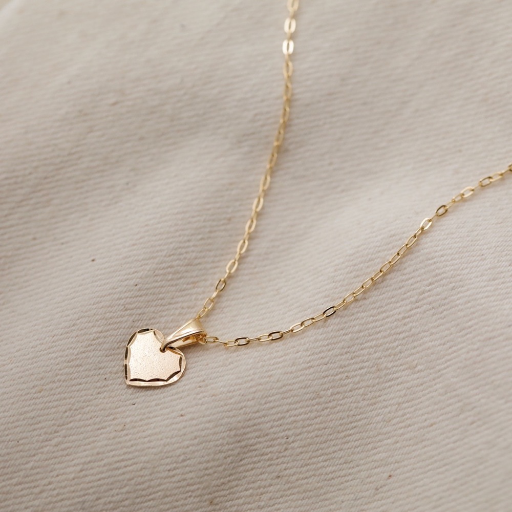 Dainty Heart Necklace | 18k Gold Filled - Picture 9 of 12